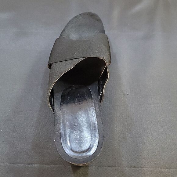 DONALD J PLINER CRISS-CROS STRAP ROUND OPEN TOE SANDAL - Picture 14 of 15